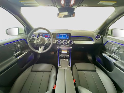 New 2026 Mercedes-Benz GLB 250 4MATIC image 9