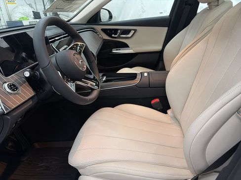 Used 2026 Mercedes-Benz E 350 Sedan image 14