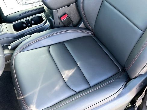 New 2026 Jeep Gladiator Rubicon w/ Dual Top Group image 22