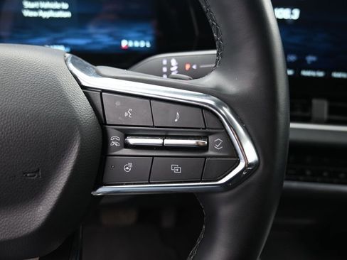 Used 2025 Chevrolet Equinox LT FWD image 18