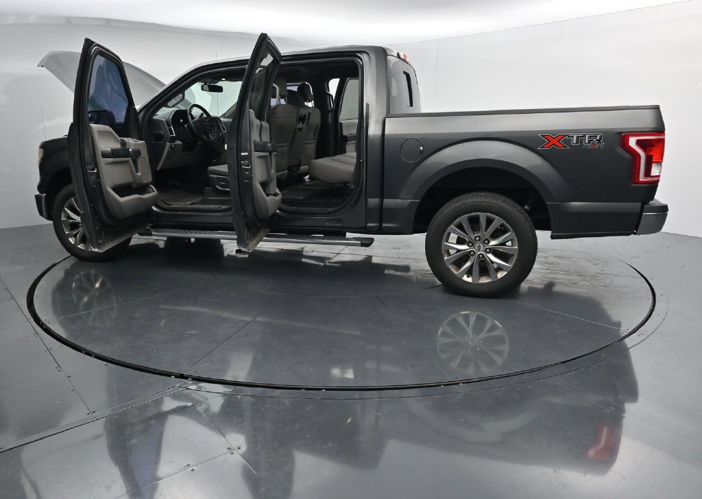 Used 2015 Ford F150 XLT w/ Equipment Group 302A Luxury AWD/4WD image 28