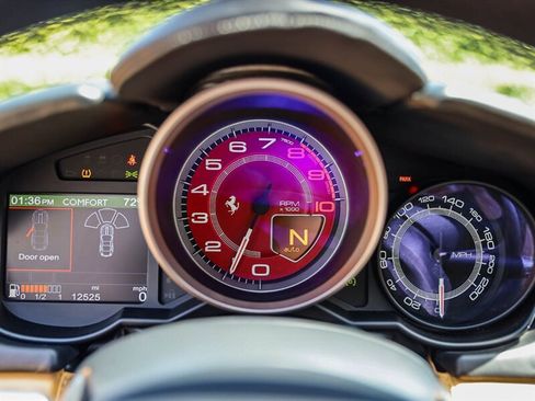 Used 2014 Ferrari California RWD image 41