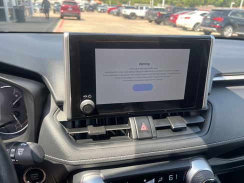Used 2025 Toyota RAV4 XLE w/ Convenience Package FWD image 4