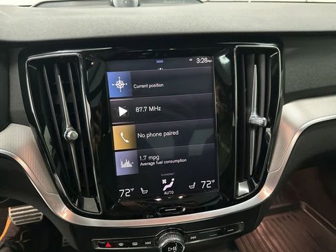 Used 2019 Volvo S60 T6 R-Design image 13