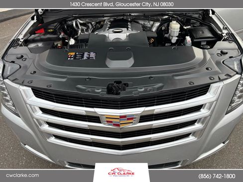 Used 2015 Cadillac Escalade Premium image 33