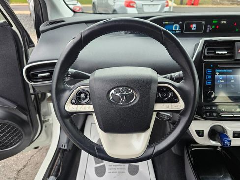 Used 2018 Toyota Prius Prime Plus image 12