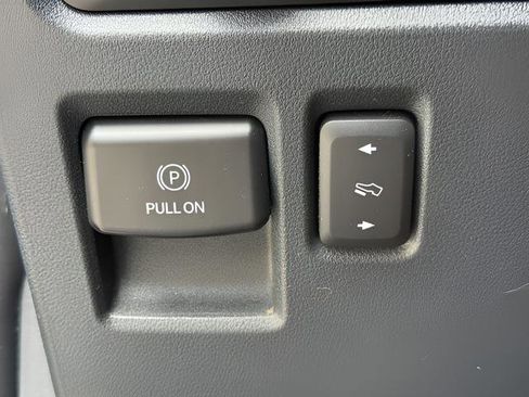 Used 2021 Ford F150 Lariat AWD/4WD image 13