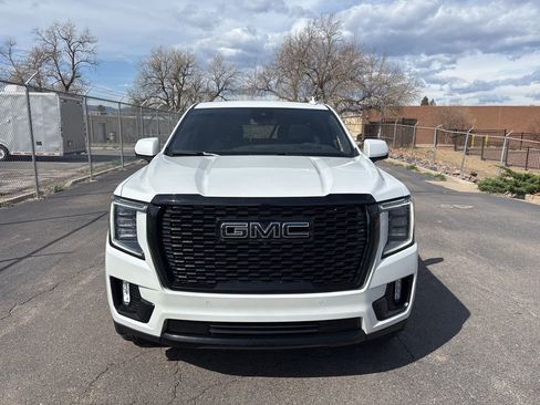 Used 2023 GMC Yukon Denali image 3