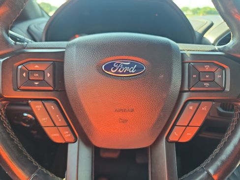 Used 2018 Ford Expedition Limited w/ Equipment Group 301A AWD/4WD image 14