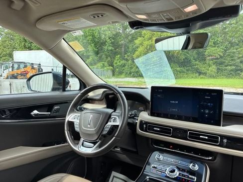 Certified 2023 Lincoln Nautilus Reserve FWD image 25