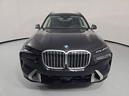 Used 2023 BMW X7 xDrive40i w/ Premium Package image 2