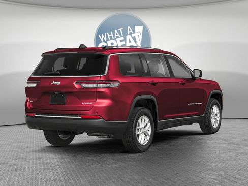 New 2025 Jeep Grand Cherokee L Limited w/ Black Appearance Package image 3