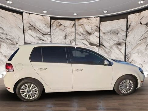 Used 2011 Volkswagen Golf 4-Door image 7