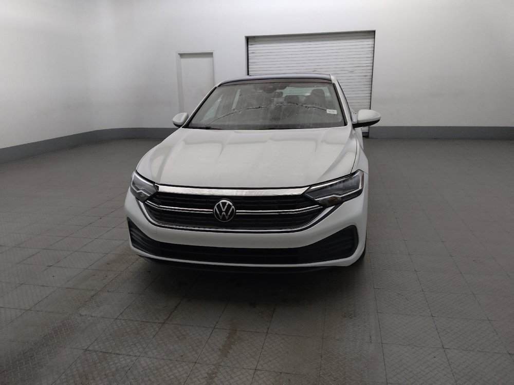 Used 2024 Volkswagen Jetta SE FWD image 15