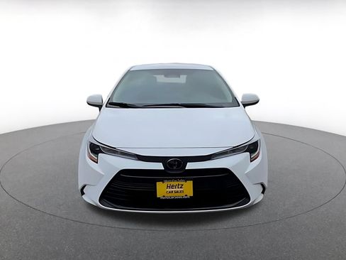 Used 2025 Toyota Corolla LE FWD image 4