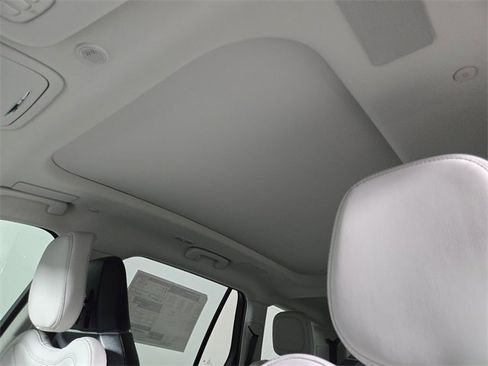 New 2026 Lincoln Aviator Reserve w/ Luxury Package image 12