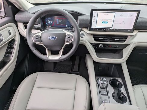 New 2026 Ford Explorer Active w/ Active Comfort Package image 18