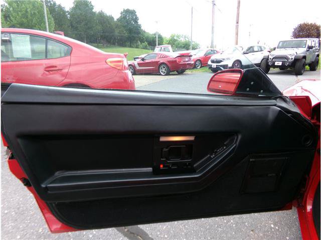 Used 1989 Chevrolet Corvette Convertible RWD image 4