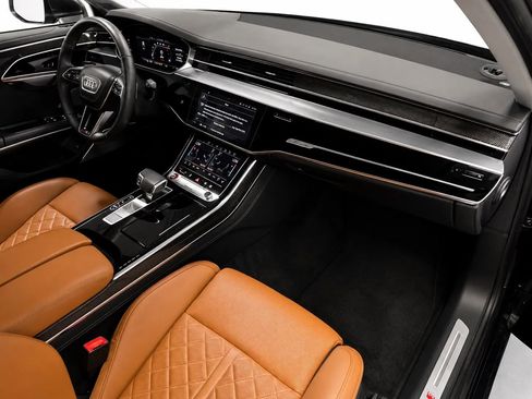 Used 2023 Audi S8 w/ S8 Comfort Plus Package AWD/4WD image 16