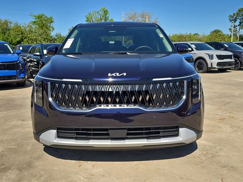 New 2026 Kia Carnival FWD image 3