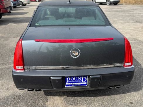 Used 2011 Cadillac DTS Premium image 5