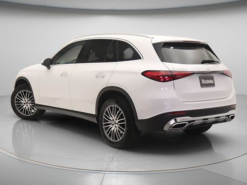 New 2026 Mercedes-Benz GLC 300 image 2