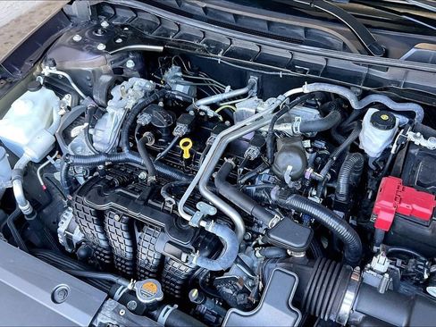 Used 2025 Nissan Altima 2.5 SV FWD image 29