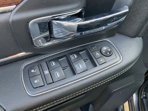 Used 2017 RAM 2500 Laramie w/ Sport Appearance Group image 16