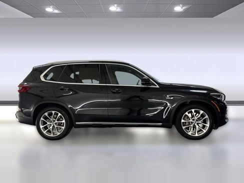 Certified 2023 BMW X5 xDrive45e w/ Climate Comfort Package image 8