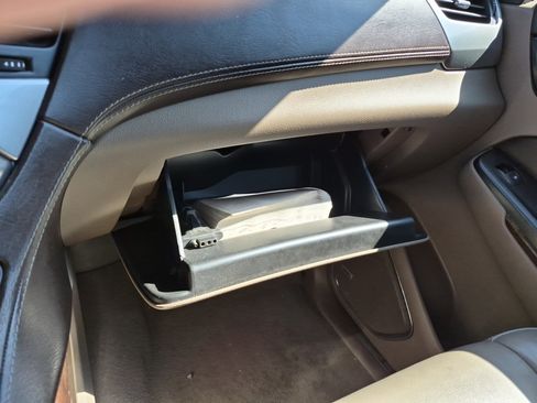 Used 2019 Chevrolet Suburban LT image 25