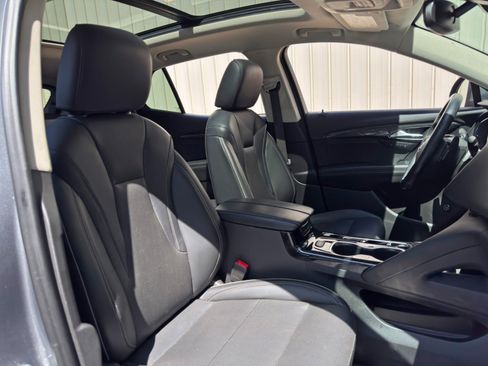 Used 2022 Buick Envision Essence w/ Safety Package FWD image 38