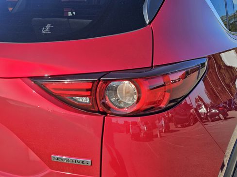 Used 2020 MAZDA CX-5 Signature image 9