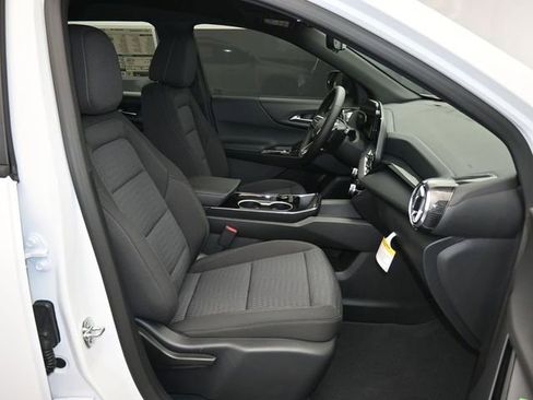 New 2026 Chevrolet Equinox LT w/ Midnight Edition image 40