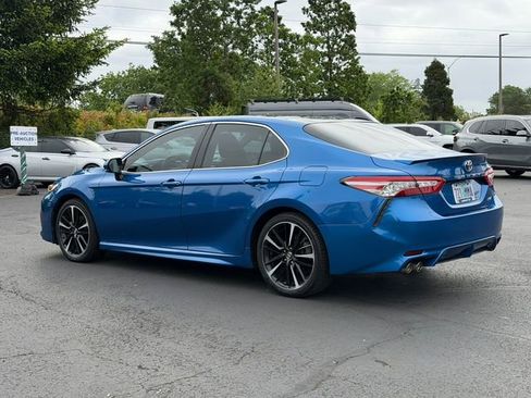 Used 2018 Toyota Camry XSE FWD image 5