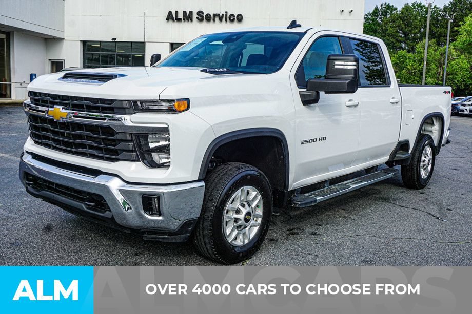 Used 2025 Chevrolet Silverado 2500 LT w/ Convenience Package AWD/4WD image 2