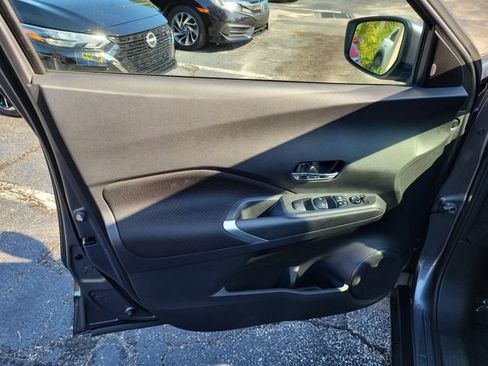 Used 2023 Nissan Kicks SV FWD image 15