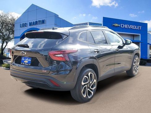 New 2026 Chevrolet Trax RS w/ Sunroof Package image 3