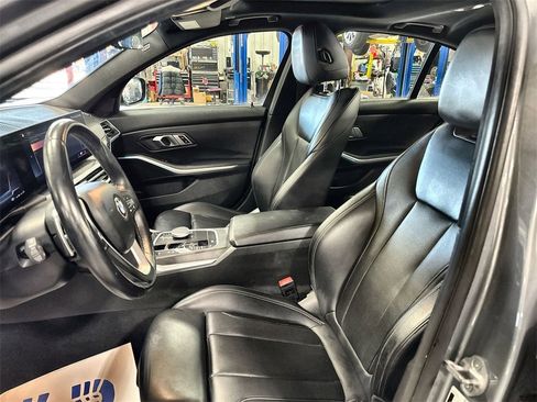 Used 2023 BMW 330i 330i Convenience image 12