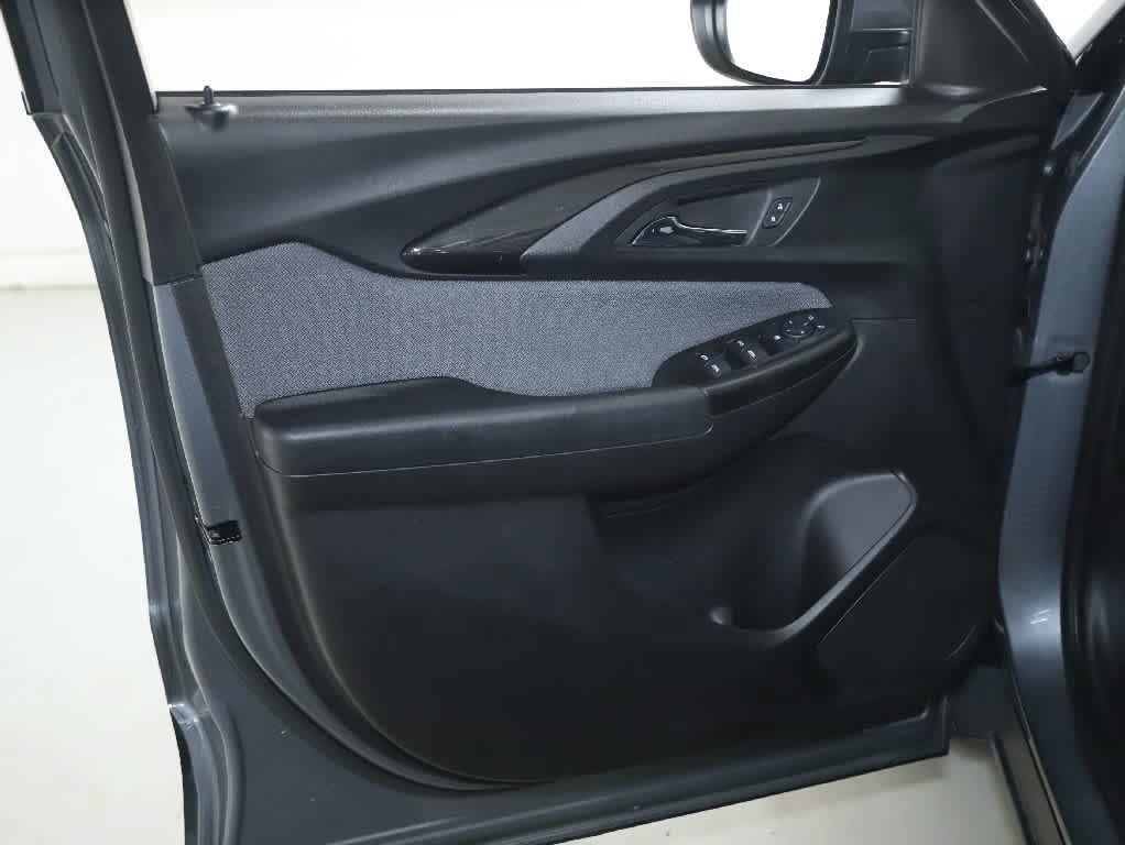 Used 2021 Chevrolet TrailBlazer LT w/ Convenience Package FWD image 15