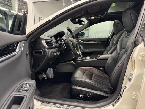 Used 2022 Maserati Ghibli Modena Q4 image 8