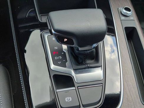 Certified 2024 Audi Q5 2.0T Premium Plus AWD/4WD image 12