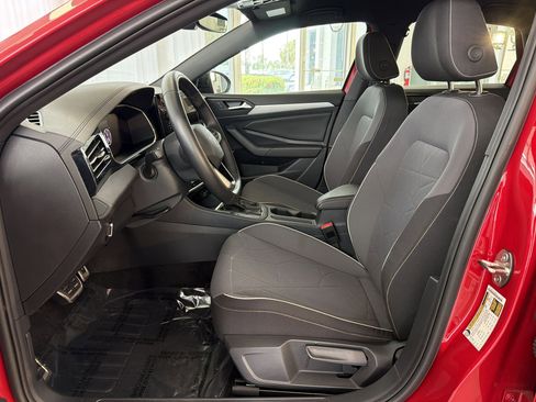 Used 2025 Volkswagen Jetta Sport FWD image 5