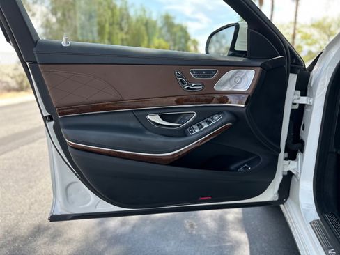 Used 2015 Mercedes-Benz S 550 4MATIC Sedan image 26