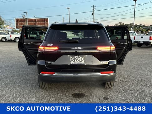 Used 2022 Jeep Grand Cherokee Limited image 32