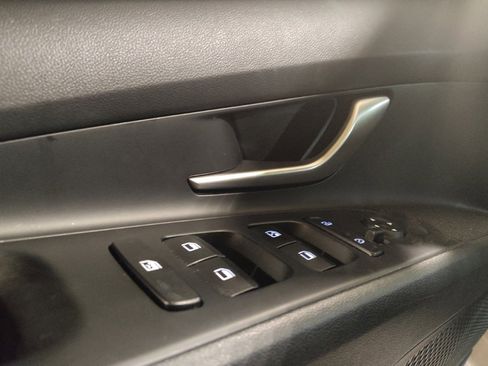 Used 2023 Hyundai Elantra SEL FWD image 27