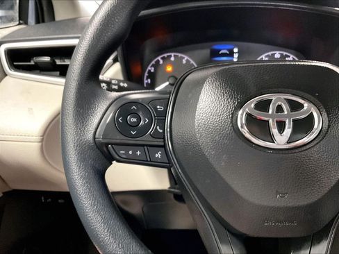 Used 2025 Toyota Corolla Cross L AWD/4WD image 22