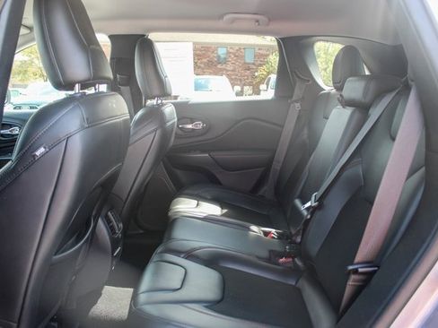 Used 2020 Jeep Cherokee Trailhawk w/ Cold Weather Group image 35