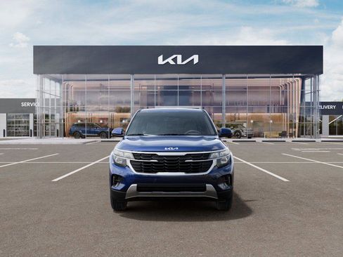 New 2026 Kia Seltos LX AWD/4WD image 2