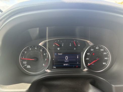 Used 2021 GMC Acadia SLE FWD image 3