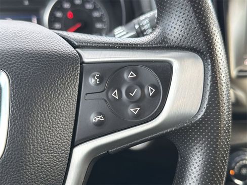 Used 2024 GMC Terrain SLE image 44